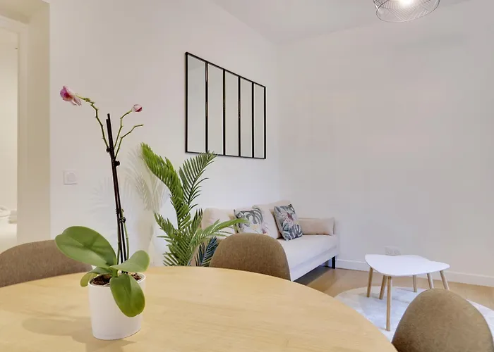 Pick A Flat's In Reuilly-diderot - Rue De Reuilly *